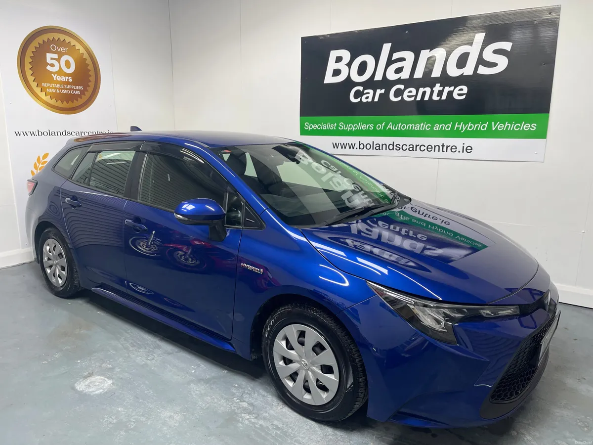2020 Toyota Corolla Touring 1.8 Hybrid Automatic - Image 2