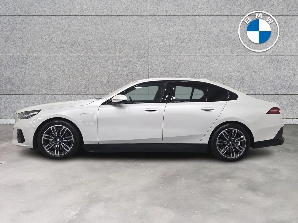 BMW 5-Series 530e M Sport - Image 3