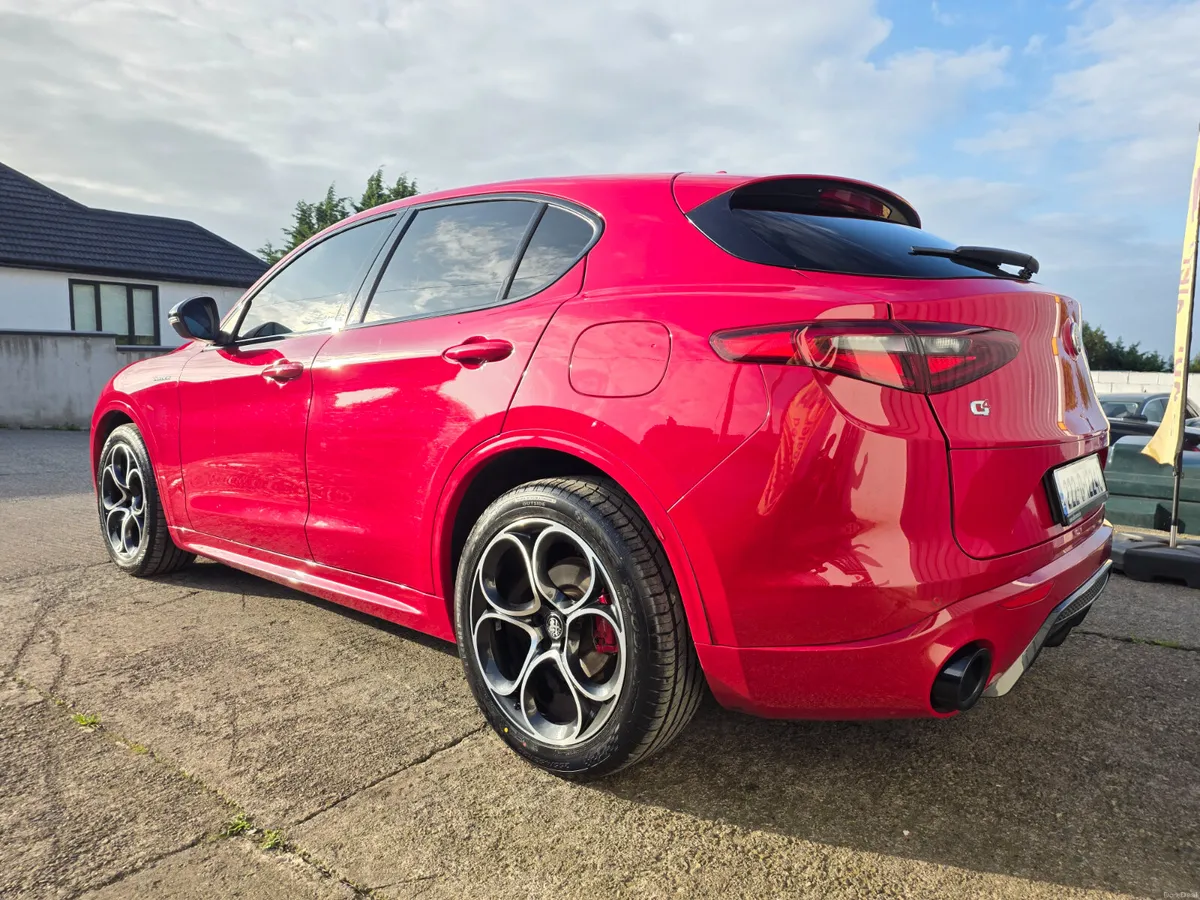 2022 ALFA ROMEO STELVIO VELOCE * AWD * 210HP - Image 6