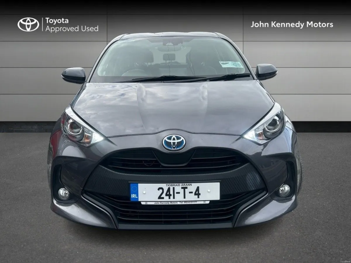 Toyota Yaris 1.5 HYBRID LUNA 4DR - Image 5