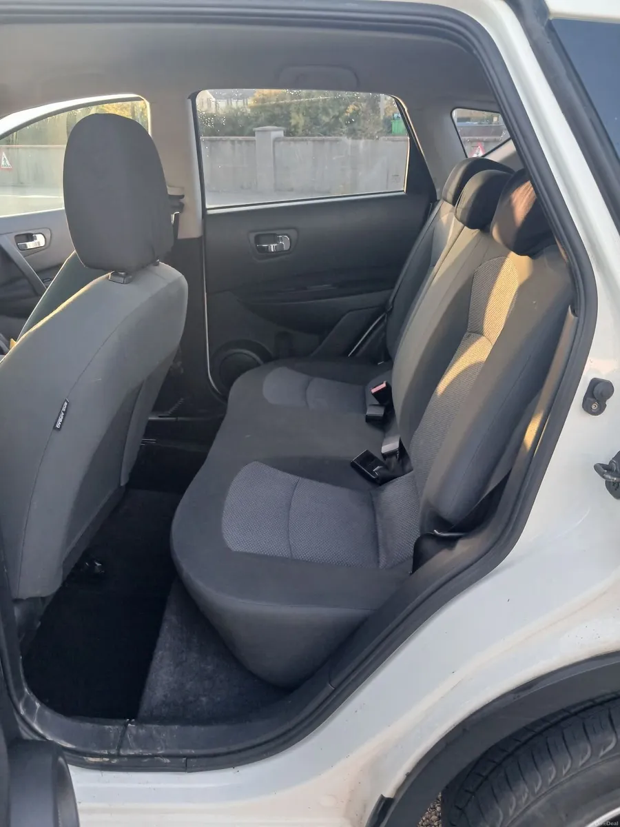 Nissan Qashqai 2011 - Image 2