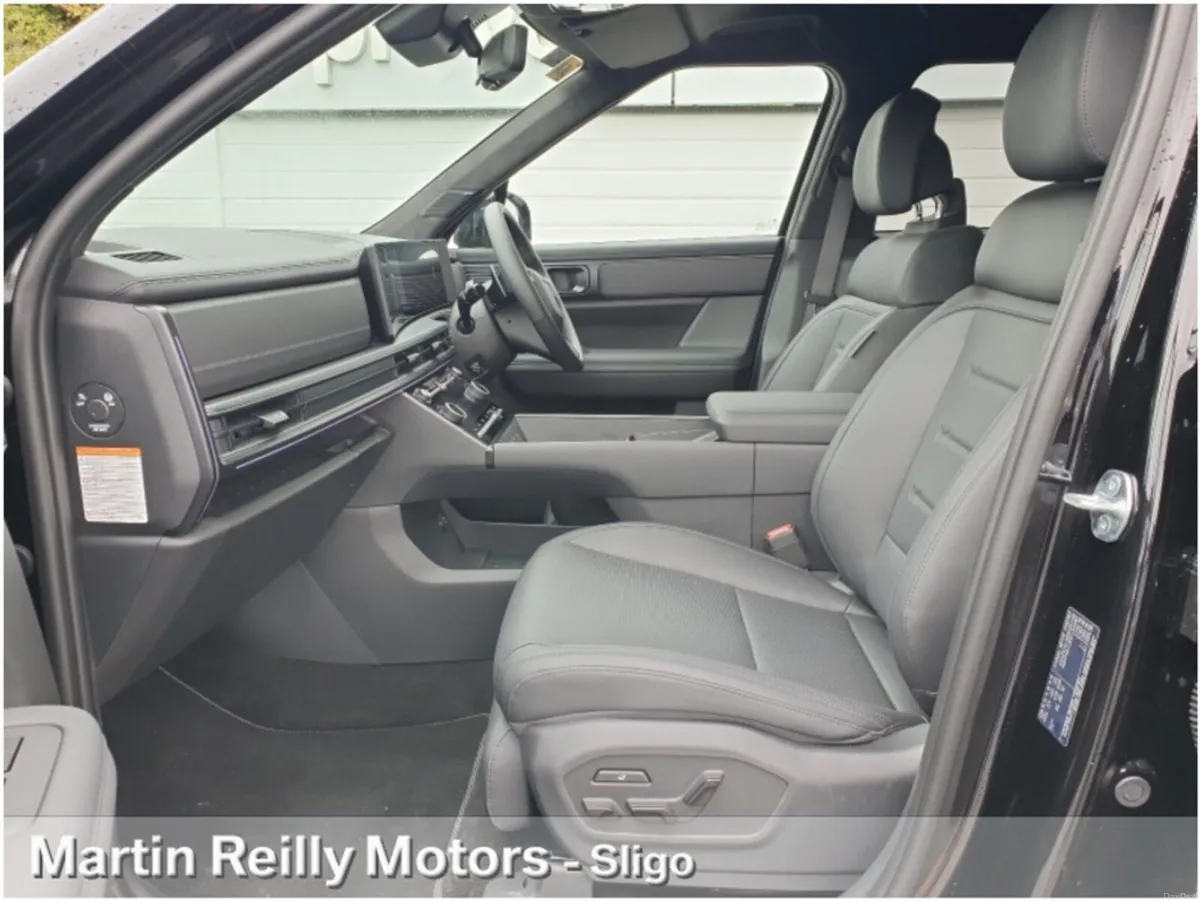Hyundai Santa Fe Calligraphy PHEV - Image 6