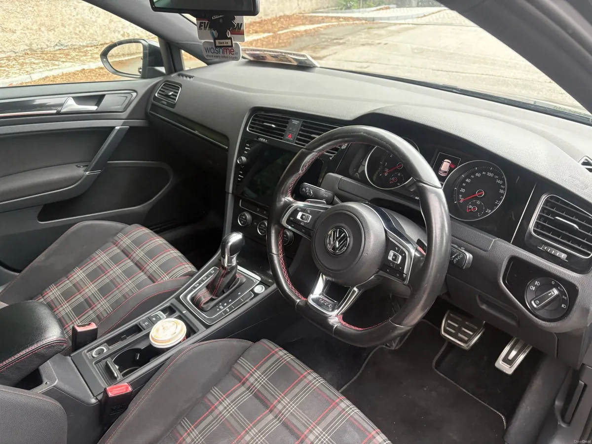 Volkswagen Golf GTI Nct 3/27 DSG - Image 6