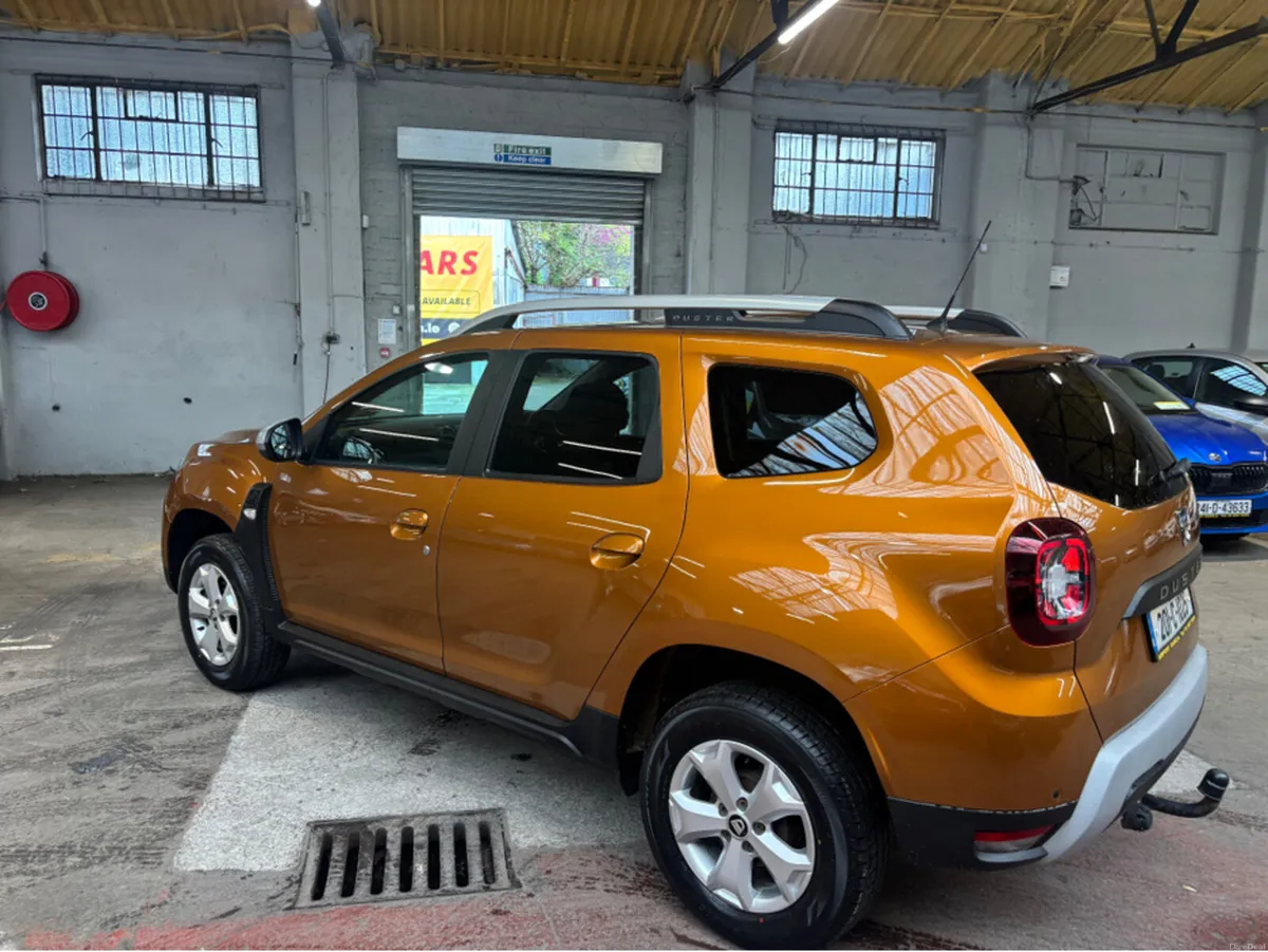 Dacia Duster COMFORT BLUE DCI 115 MY 4DR - Image 6