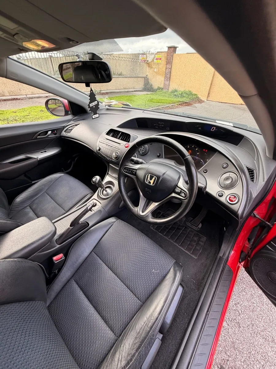 HONDA CIVIC 1.3 petrol NCT & TAX - Image 5