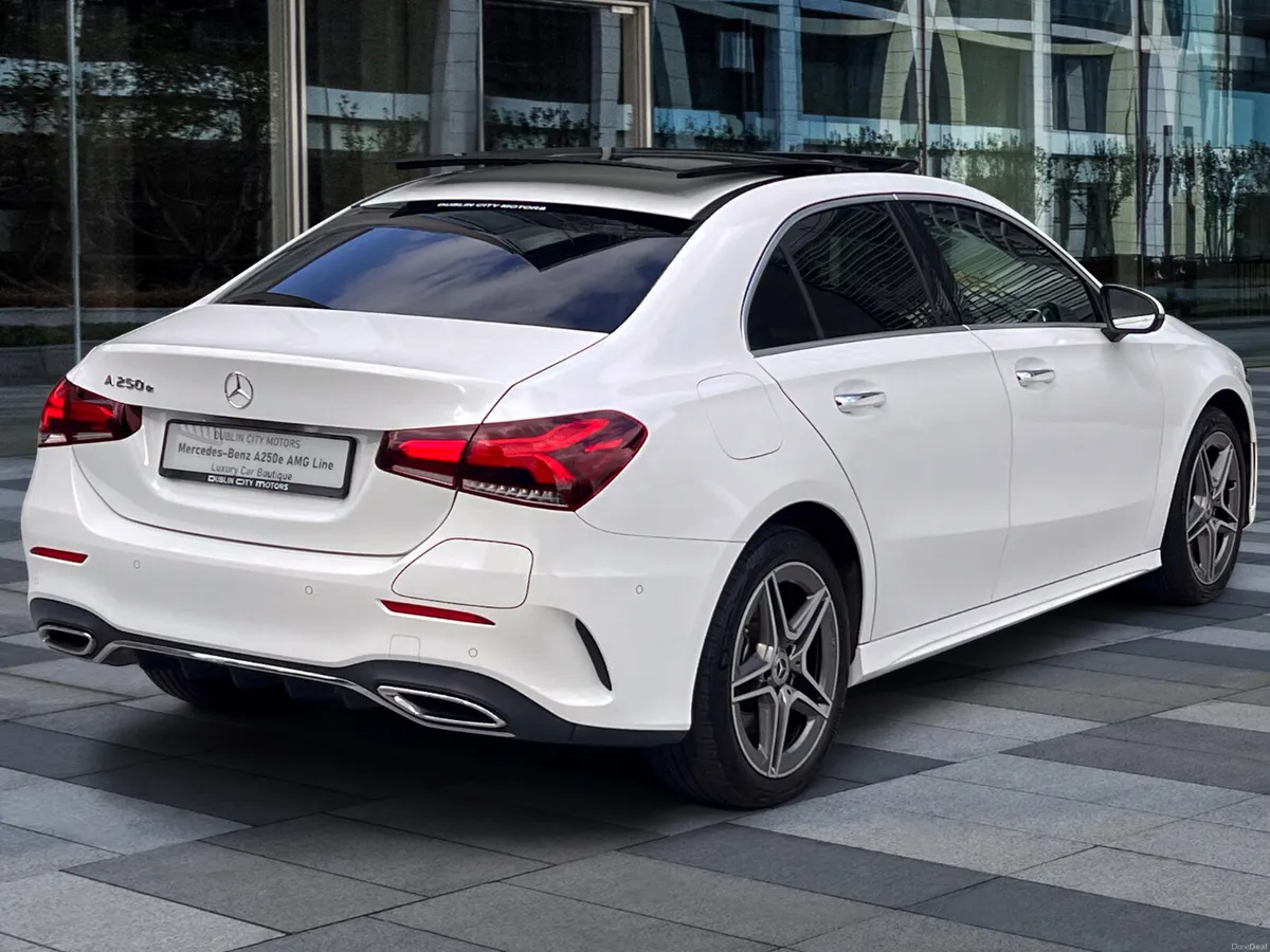 Mercedes Benz A250e AMG-Line Sedan *Panroof* - Image 6