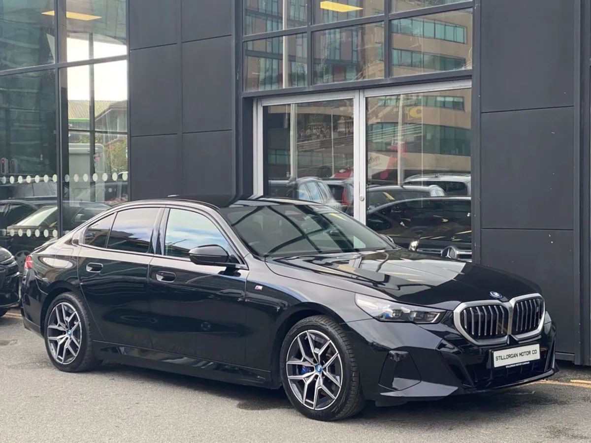 BMW i5 40e M-Sport Auto EV - Image 3
