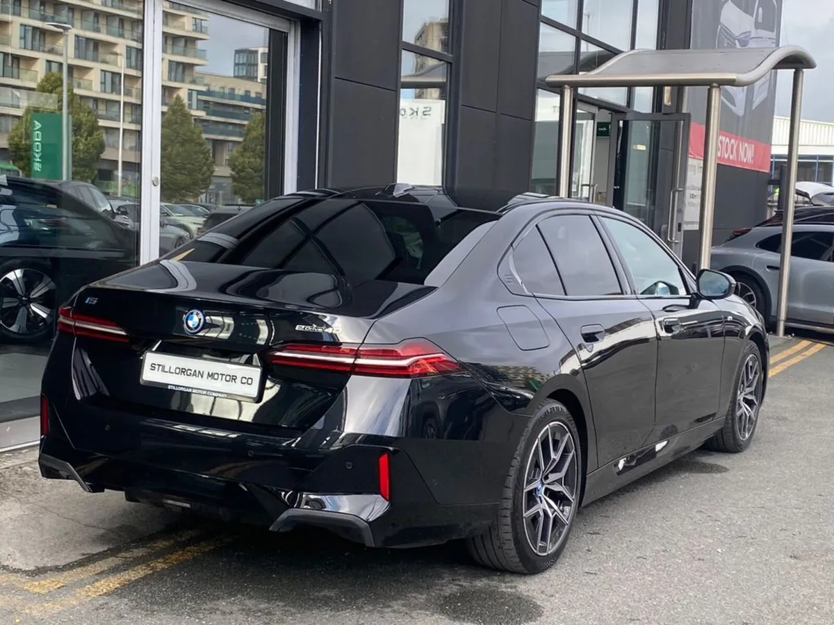 BMW i5 40e M-Sport Auto EV - Image 5