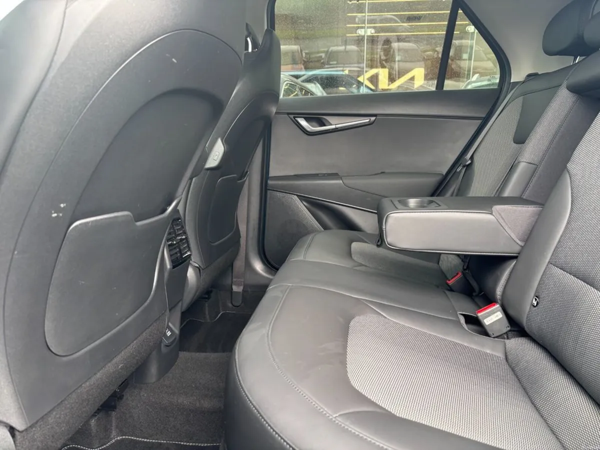 Kia Niro 1.6 K3 Plug in hybrid - Image 6