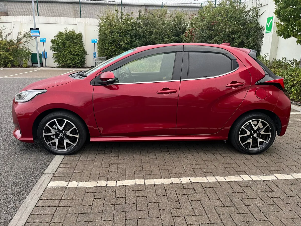 Toyota Yaris 2020 1.5 PETROL HYBRID VERY HIGH SPEC - Image 4