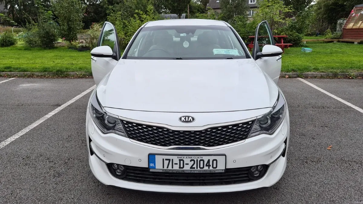 Kia Optima 2017.Very Good condition.Priced to sell - Image 2