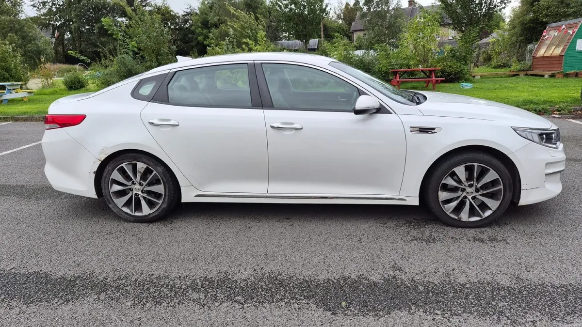 Kia Optima 2017.Very Good condition.Priced to sell - Image 5