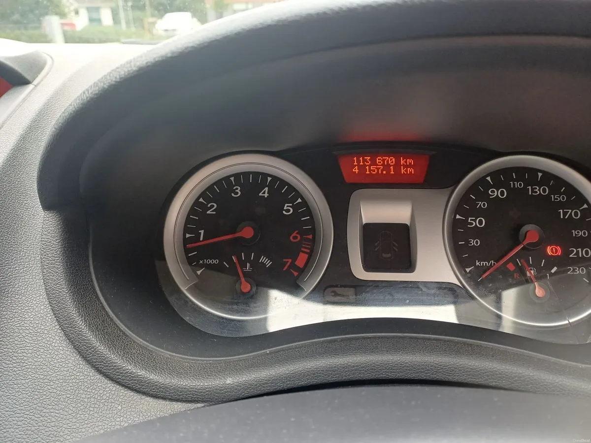 Renault Clio 2013 - Image 1