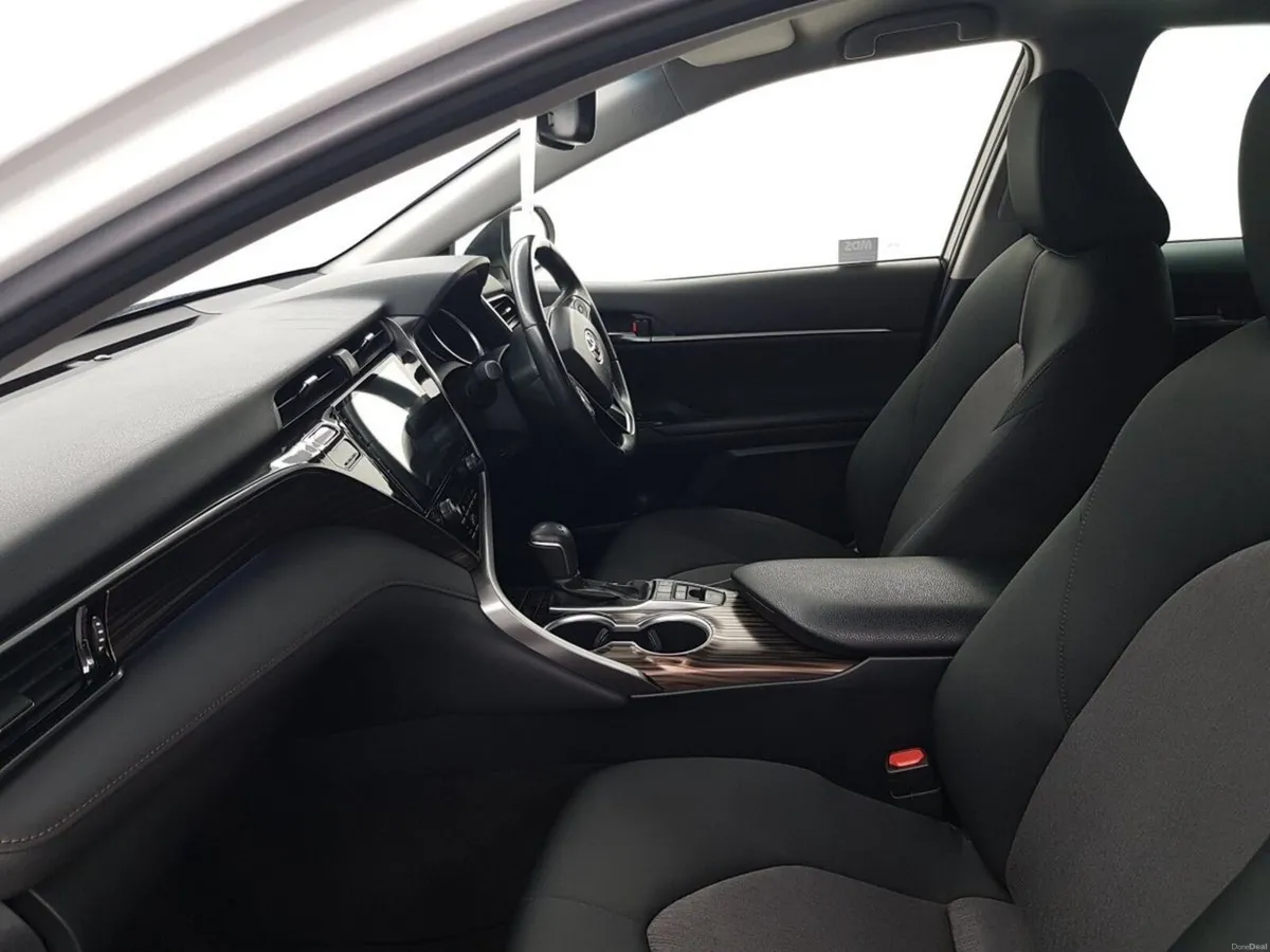 Toyota Camry 2.5 Camry Hybrid - Image 4