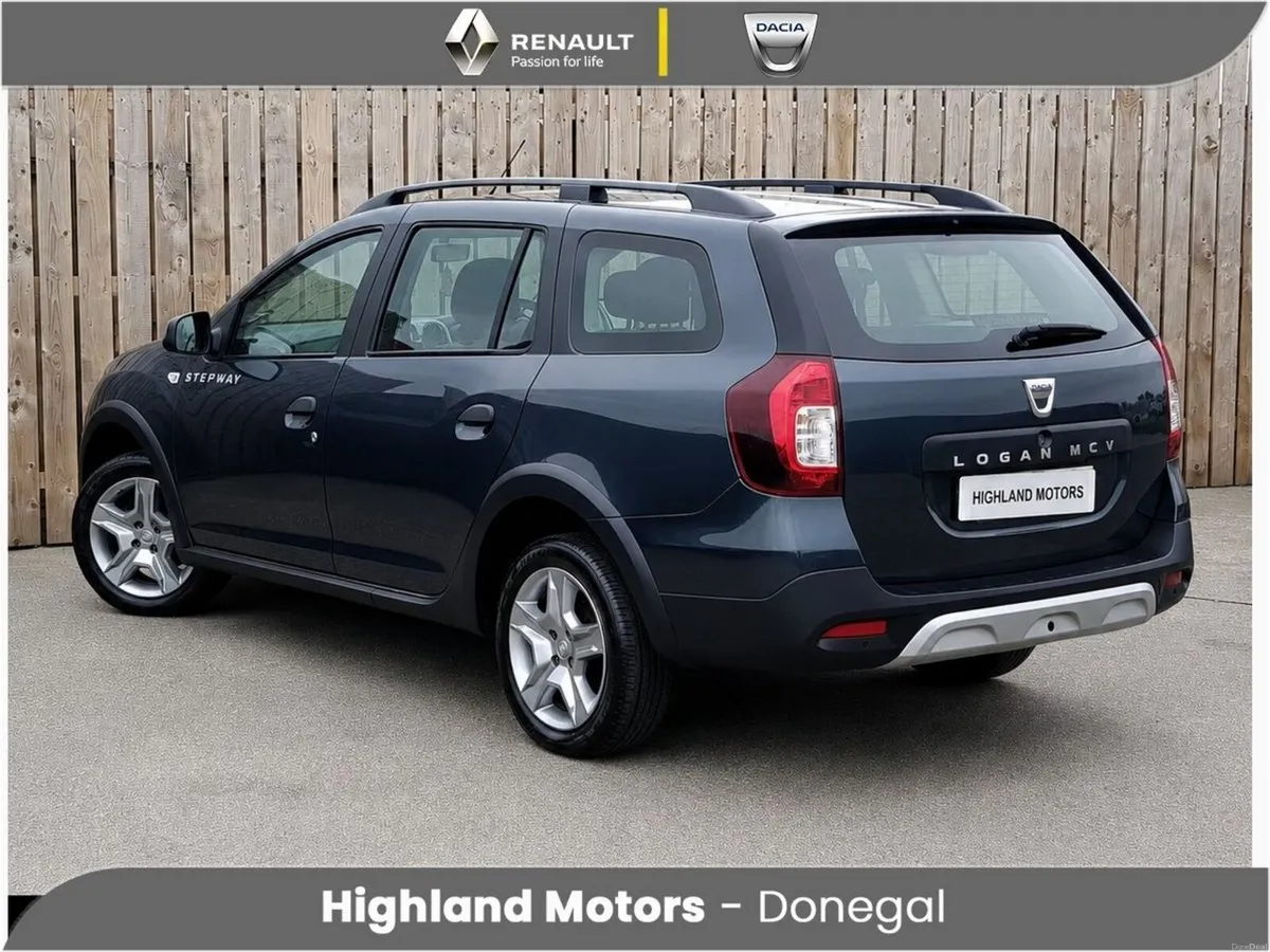 Dacia Logan TCe 90 STEPWAY Signature - Image 3