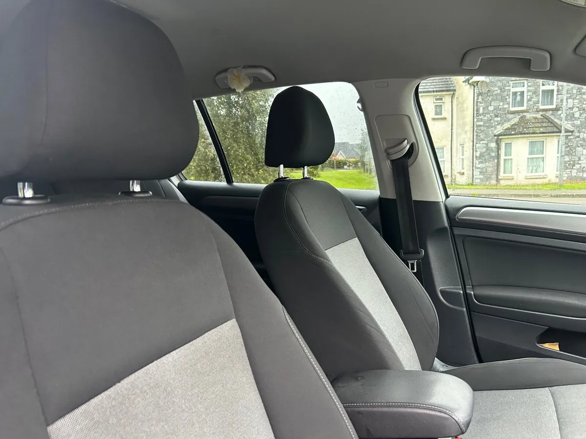 2015 Volkswagen Golf 1.6 TDI 110 bhp blue motion - Image 6