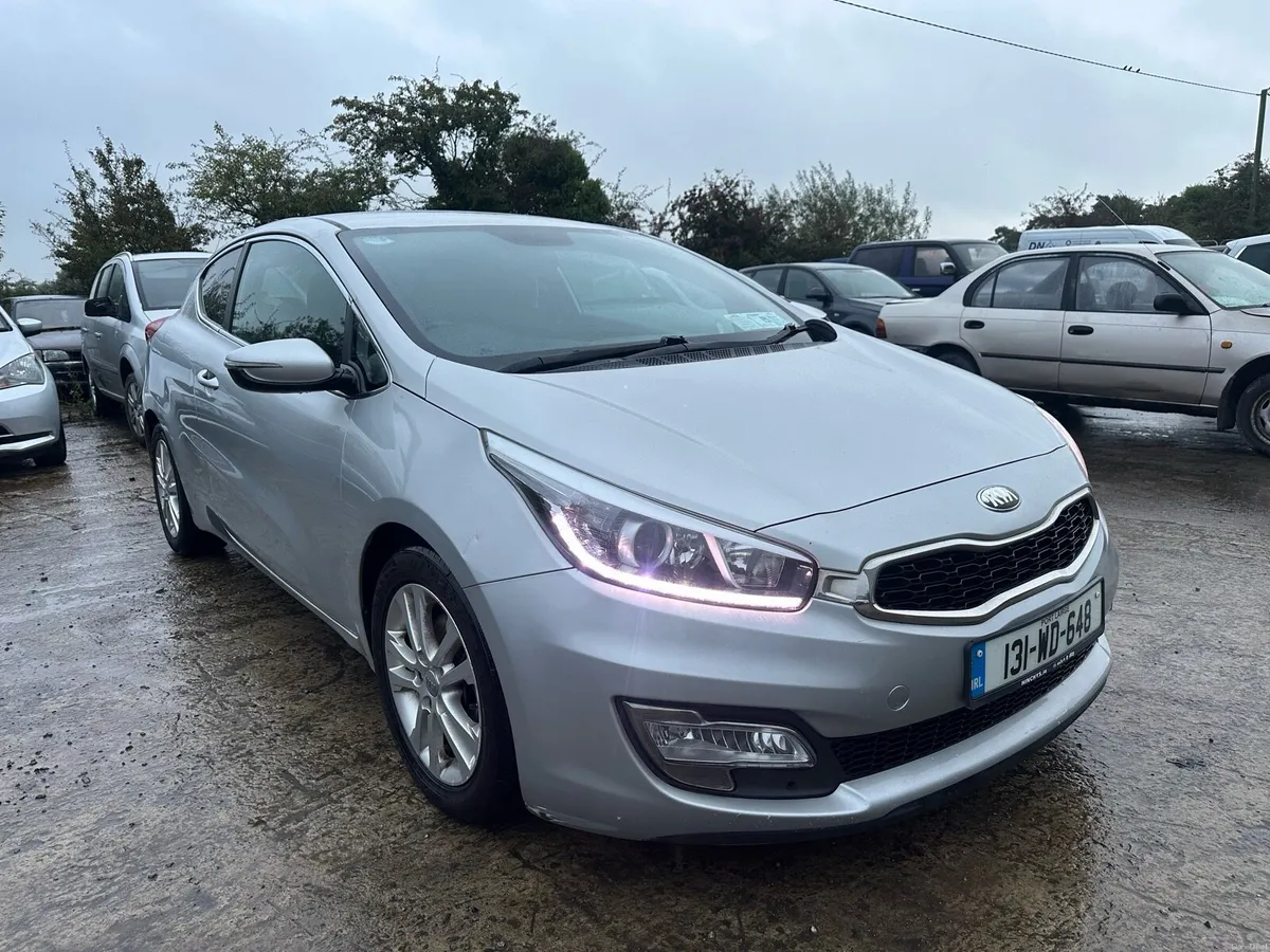 2013 Kia ceed 1.4 diesel 6 speed manual for sale.. - Image 2