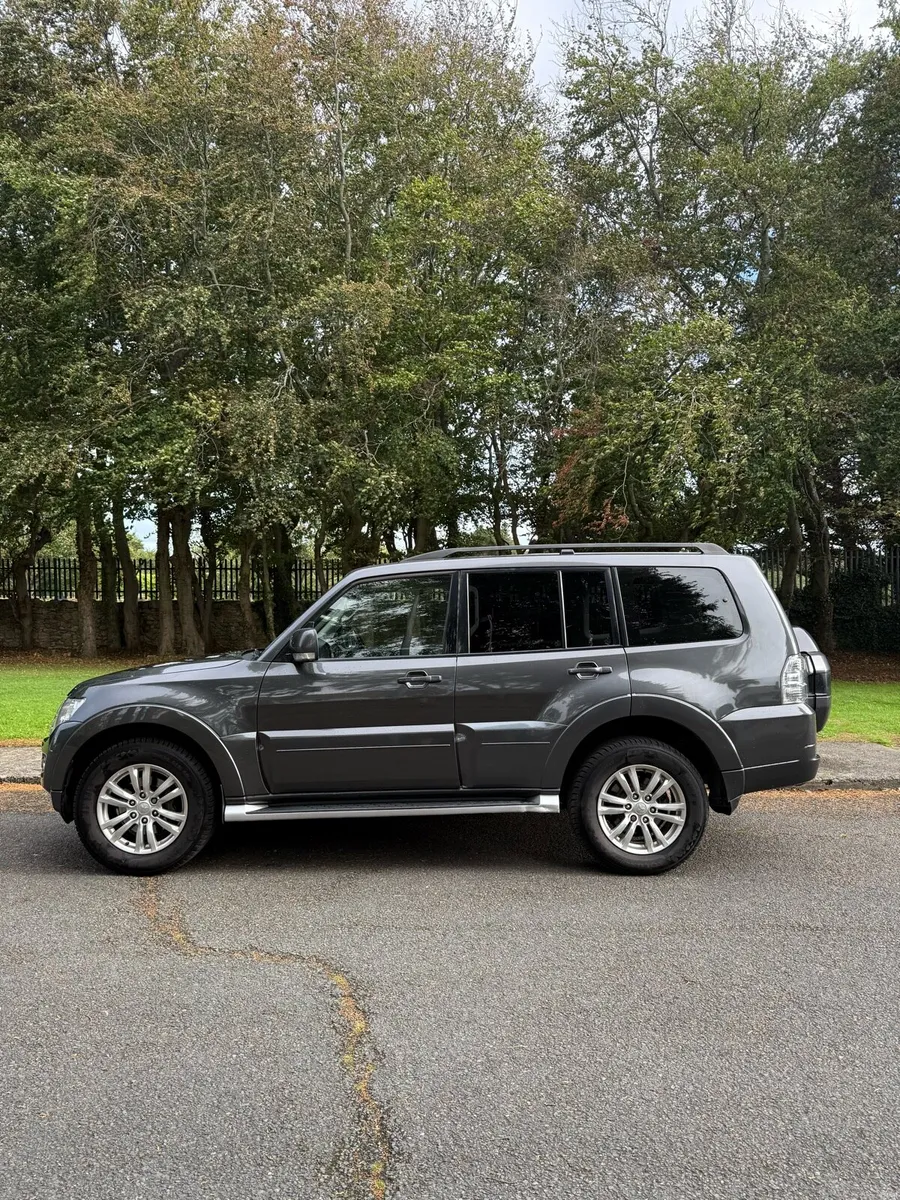Mitsubishi Pajero - Image 4