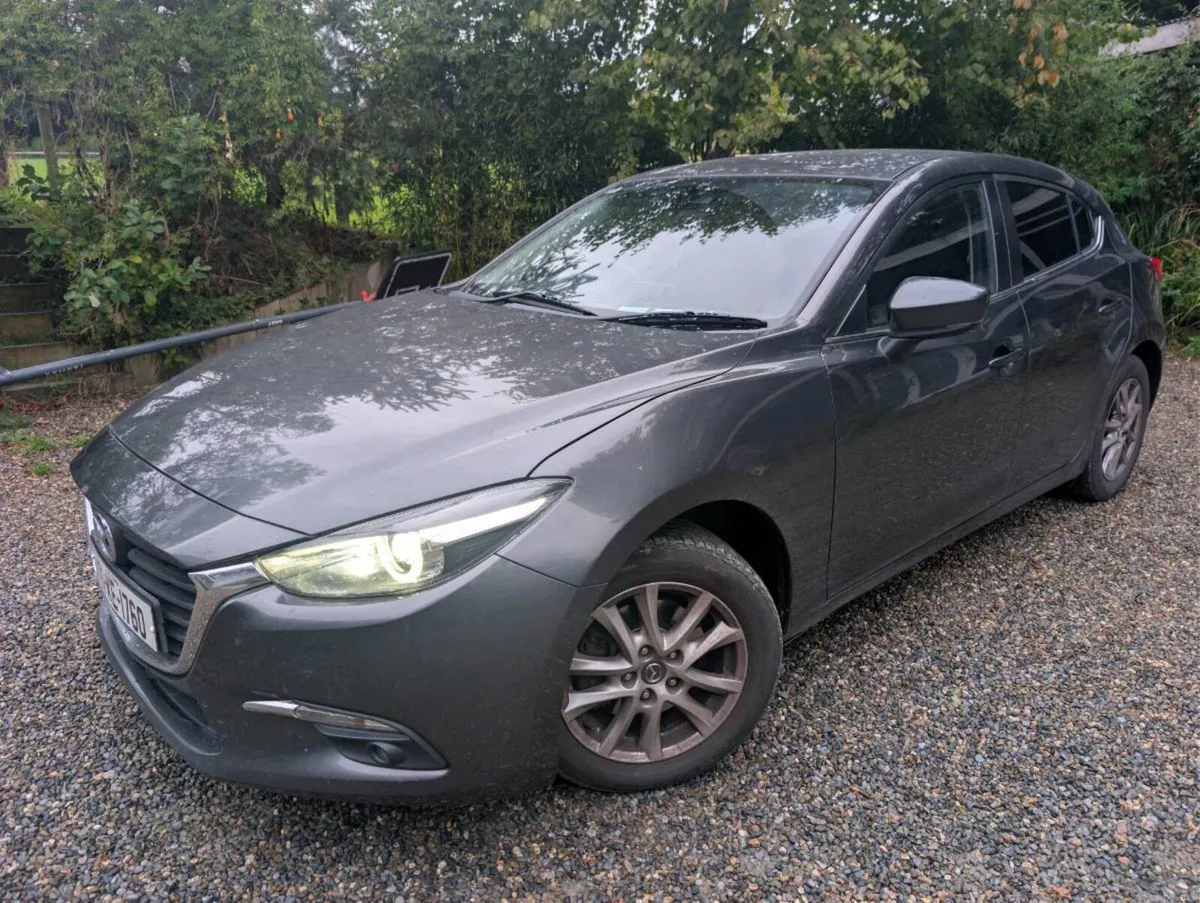 Mazda 3 - Image 2