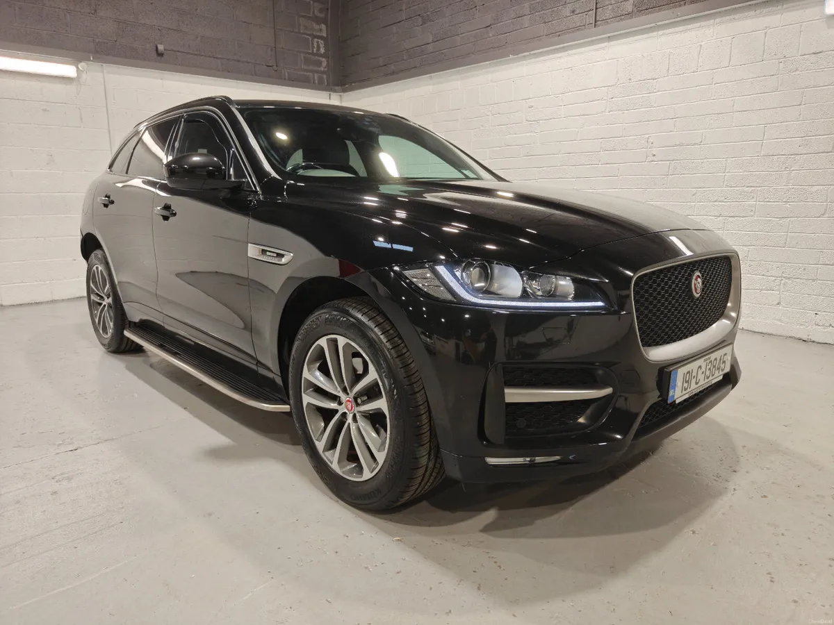 2019 JAGUAR F-PACE R-SPORT 180BHP AUTOMATIC - Image 1