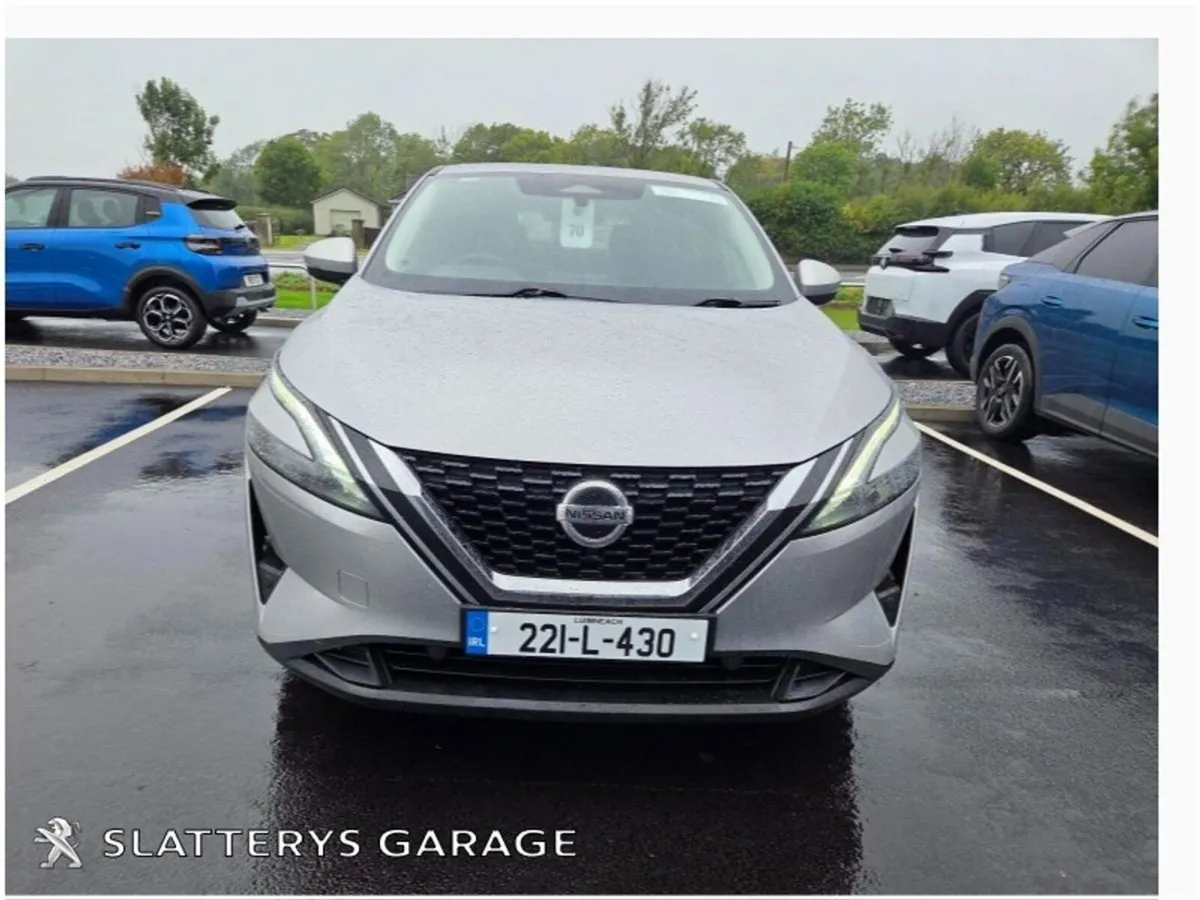 Nissan Qashqai 1.3 PET MILD HYBRID SV - Image 2