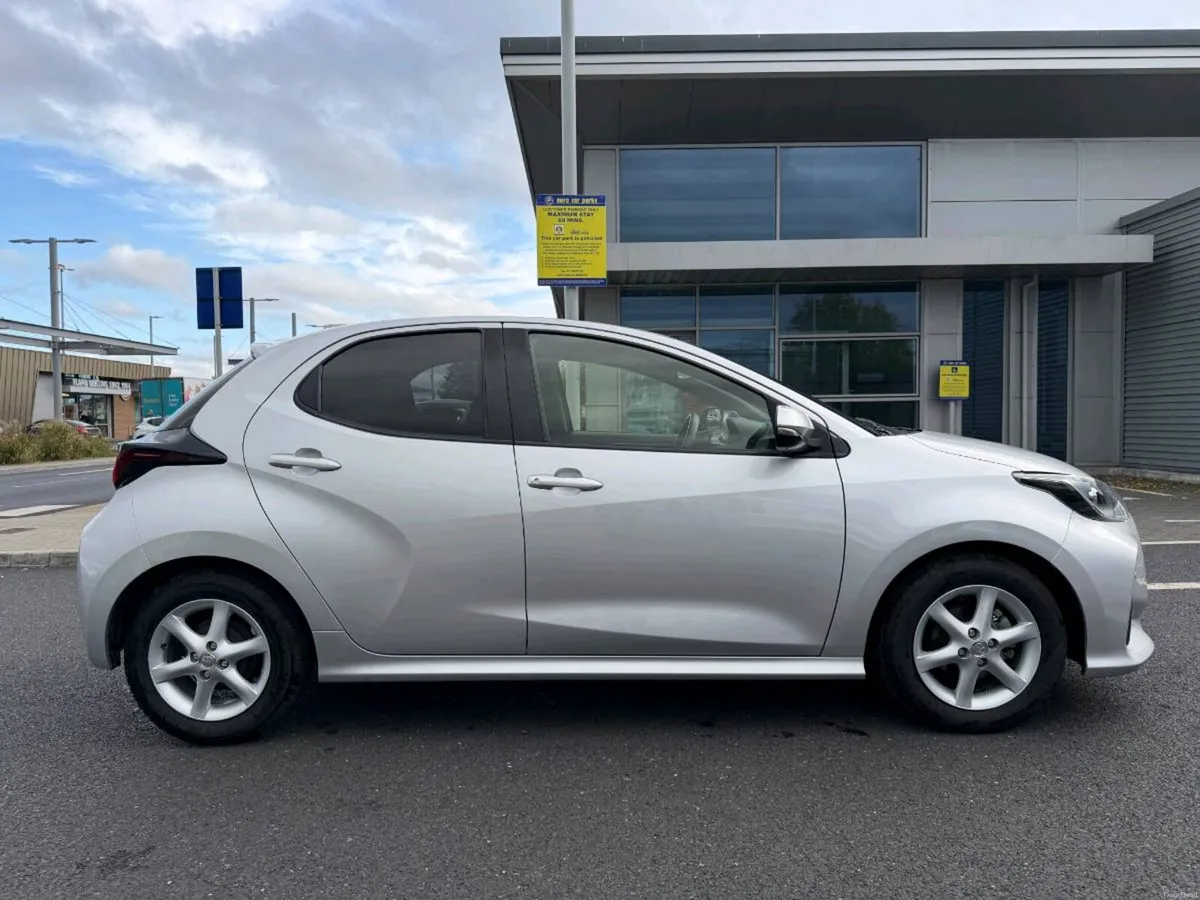 Toyota Yaris - Image 3
