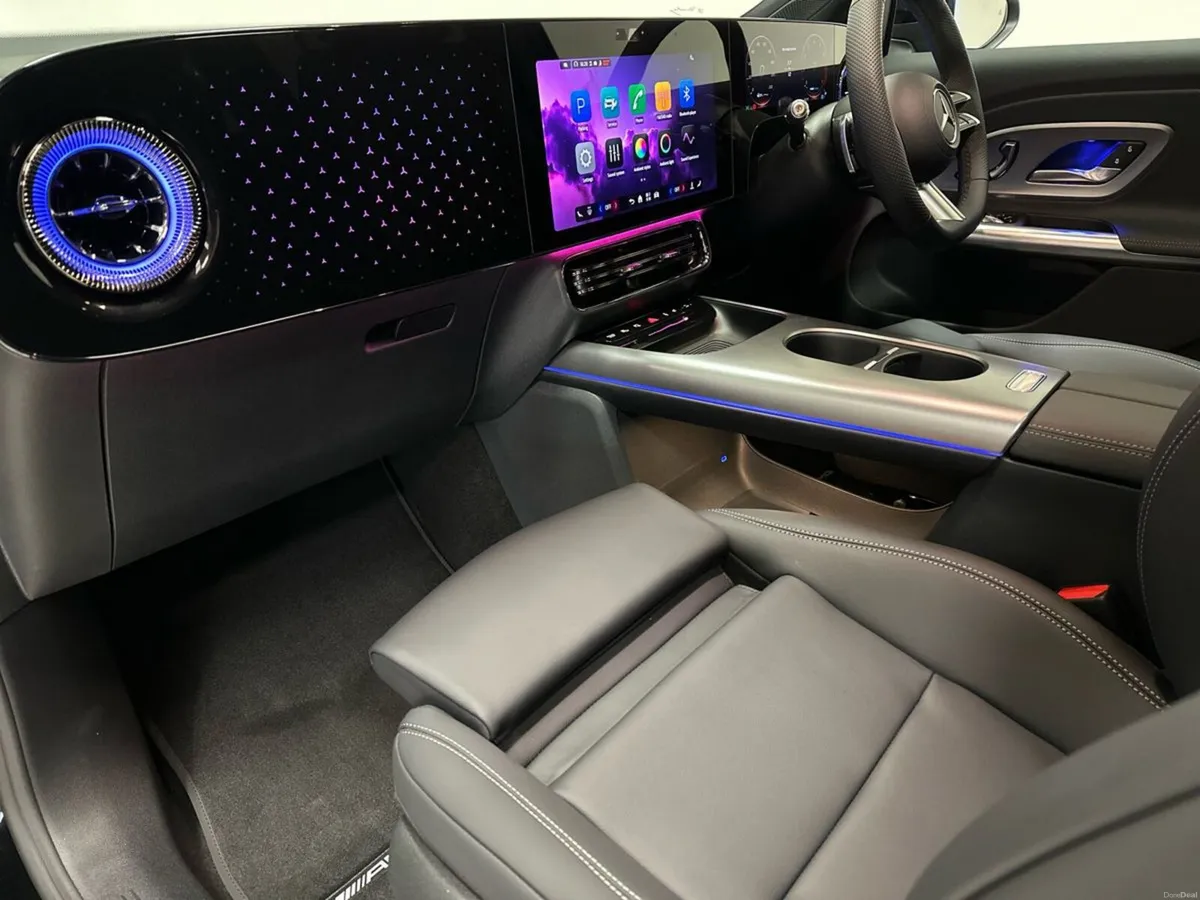 Mercedes-Benz GLB GLB180 AMG Line + MHEV - Image 6