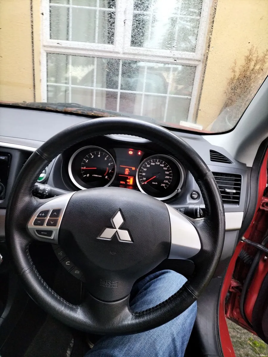 Mitsubishi Lancer 2015 - Image 6