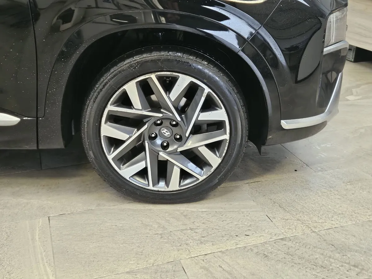 211 HYUNDAI SANTA FE 4wd EXECUTIVE 7 SEATER - Image 5