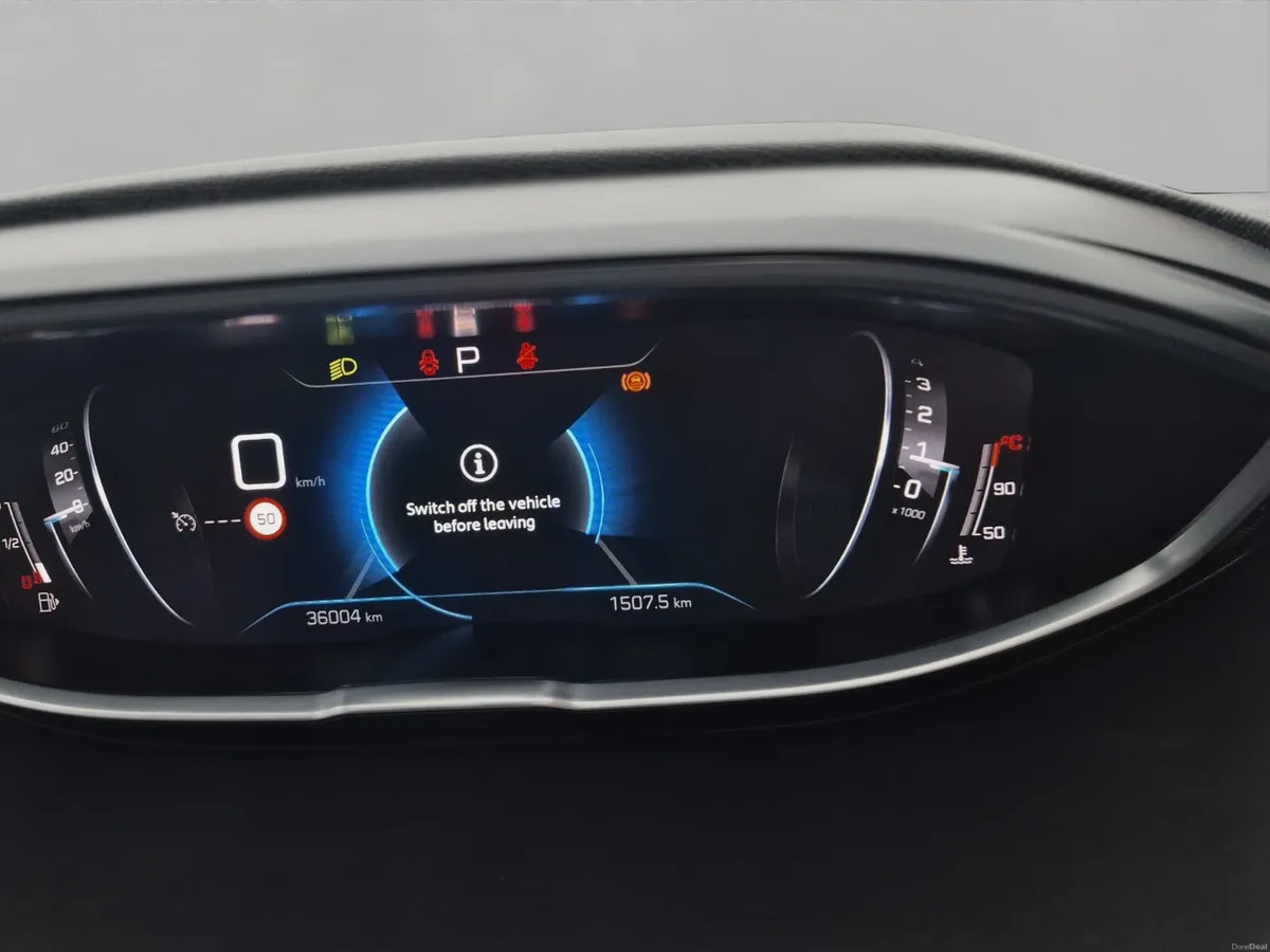Peugeot 5008 Allure Auto ***36000kms*** - Image 4