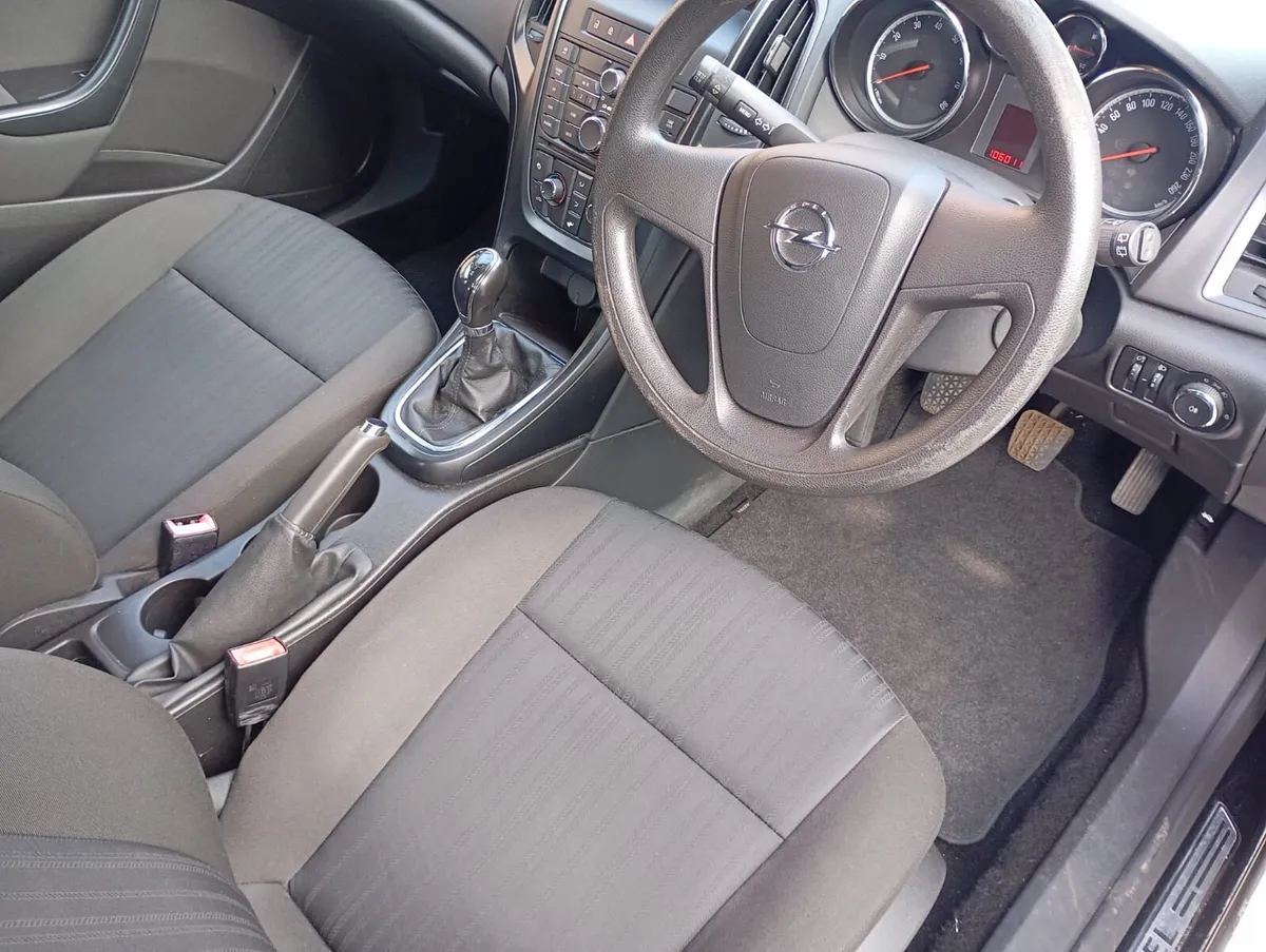 Opel Astra NEW NCT Low Mileage - Image 4