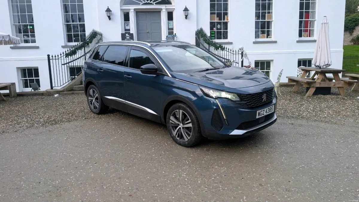 2022 Peugeot 5008 allure 7 seater - Image 1