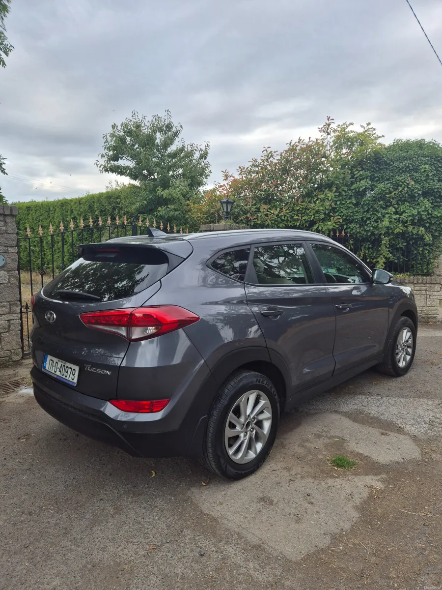 Hyundai Tucson 2017 1.7 diesel low miles must see - Image 3