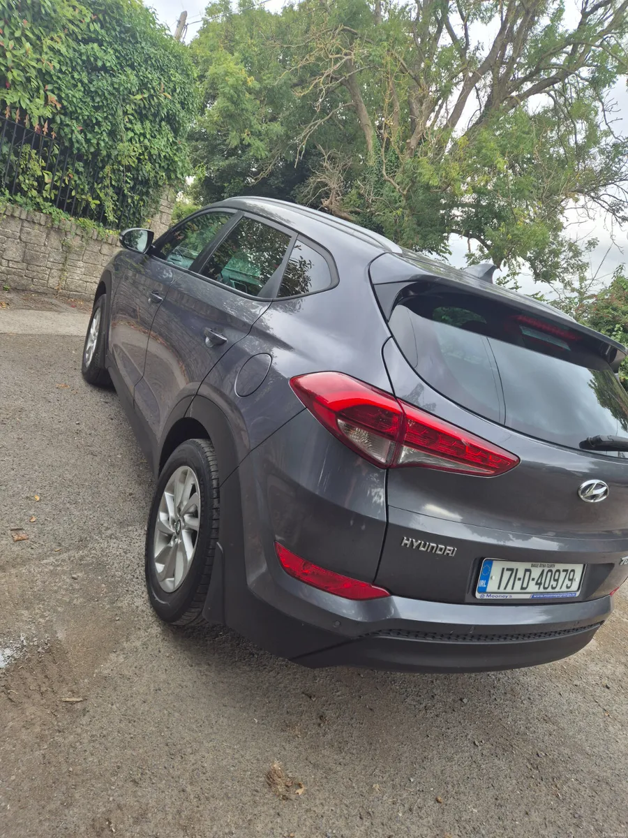 Hyundai Tucson 2017 1.7 diesel low miles must see - Image 5