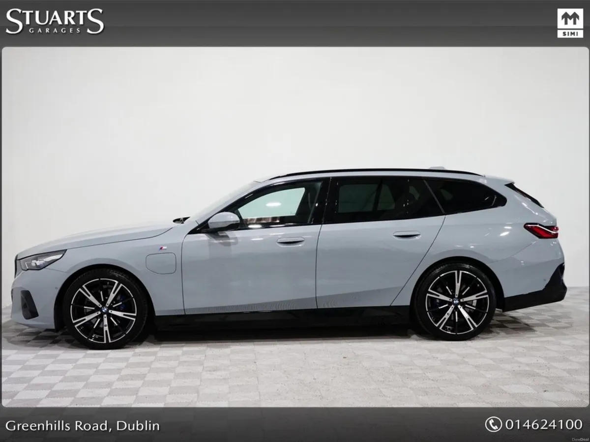 BMW 5-Series COMFORT PACK, TECH PACK AND 20” ALLOY - Image 6