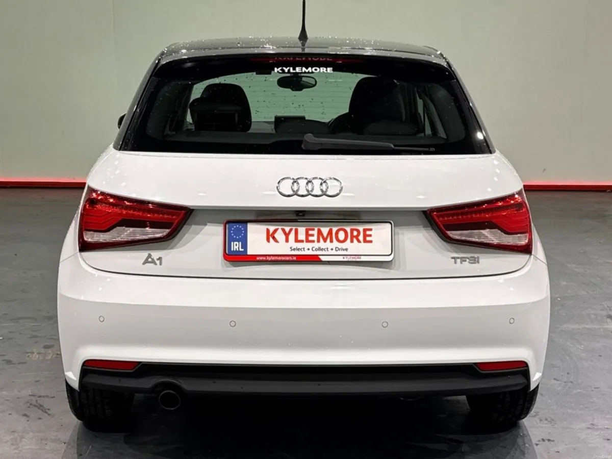 Audi A1 1.0 TFSI AUTOMATIC - WHITE/BLACK TWO TONE - Image 4