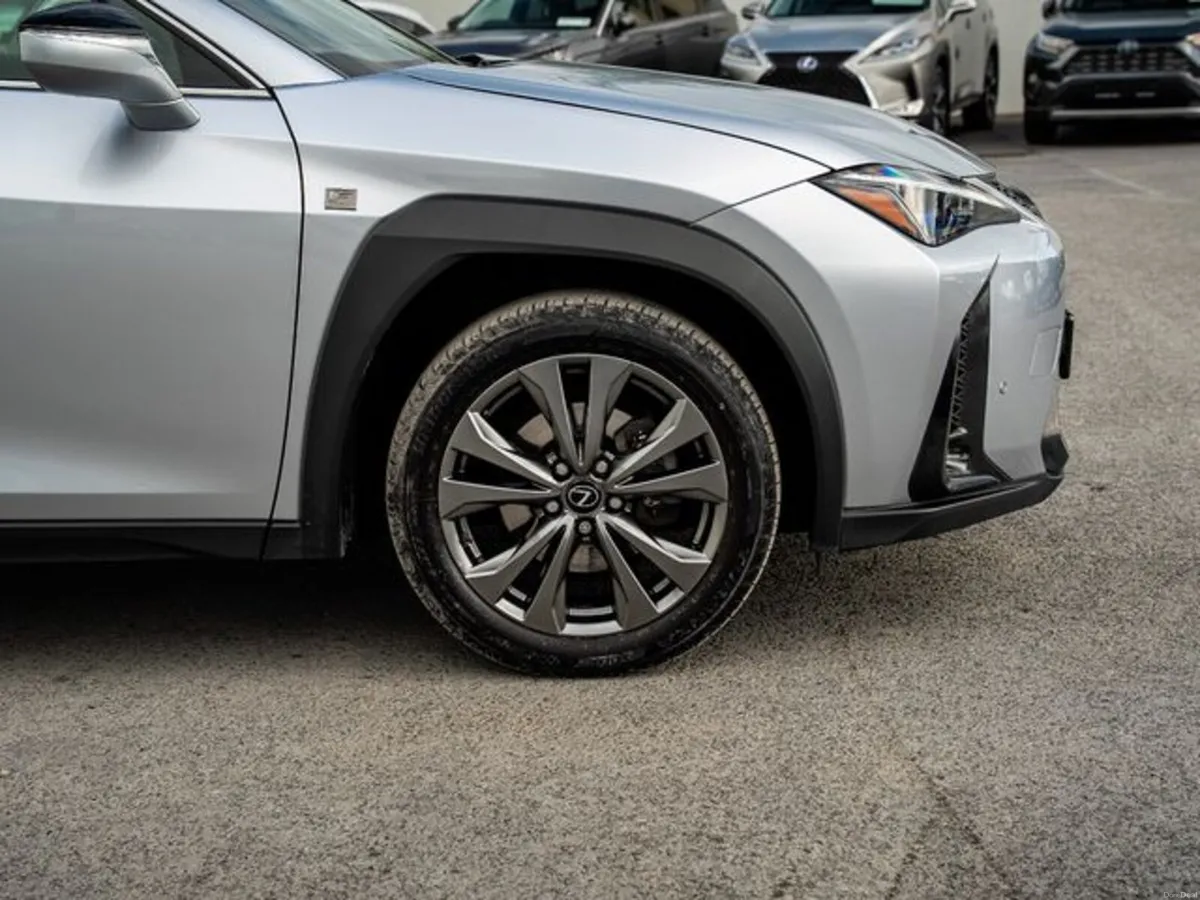 Lexus UX 250H F SPORT DESIGN - Image 3