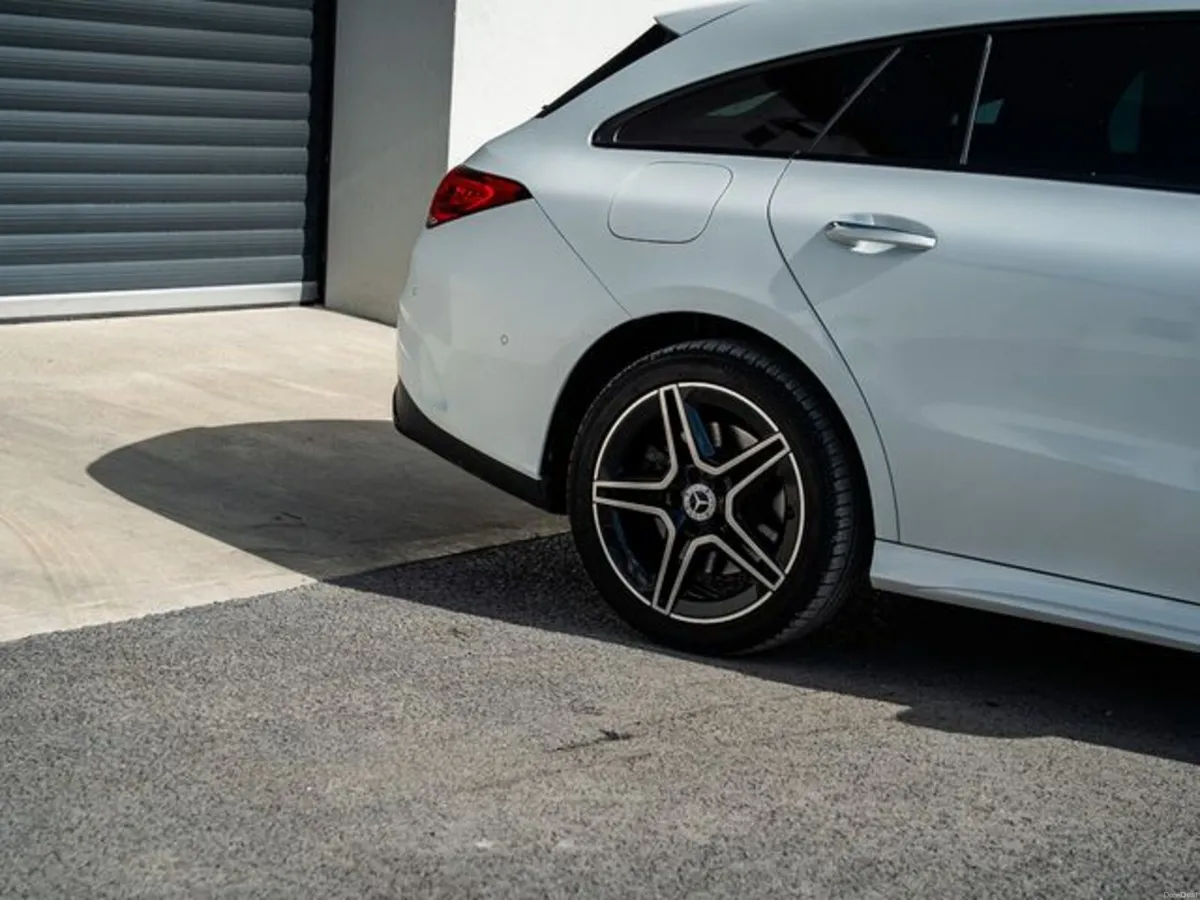 Mercedes-Benz CLA CLA 250 E AMG LINE PREMIUM - Image 3