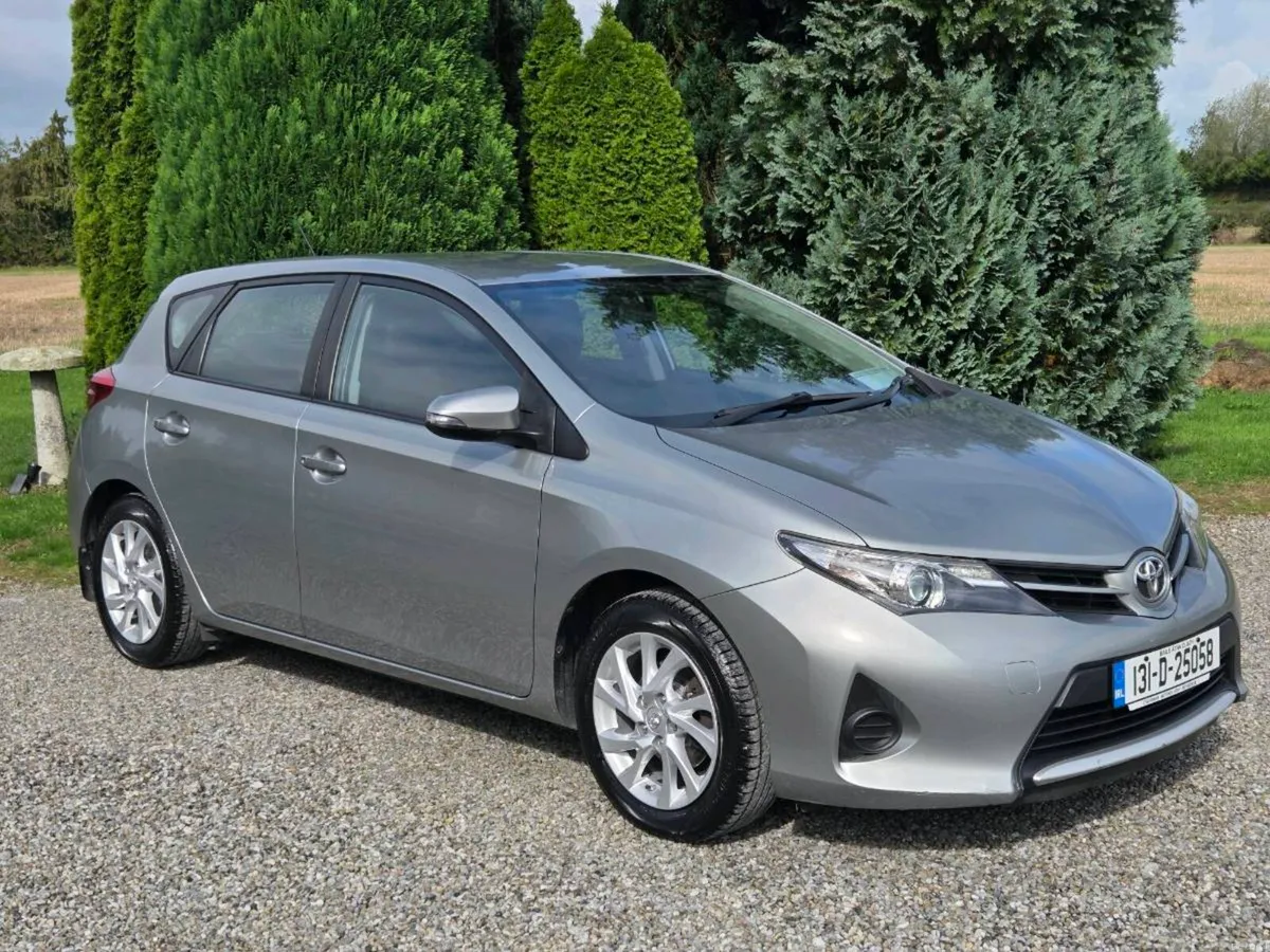 Very Low Mileage Toyota Auris 1.4 D4d Terra - Image 1