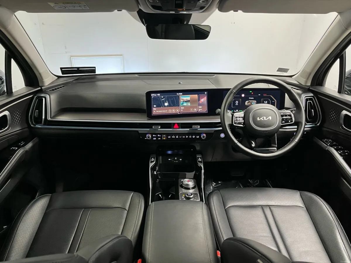 Kia Sorento 1.6 PHEV 7 Seat - HUGE SPEC - Reversin - Image 2