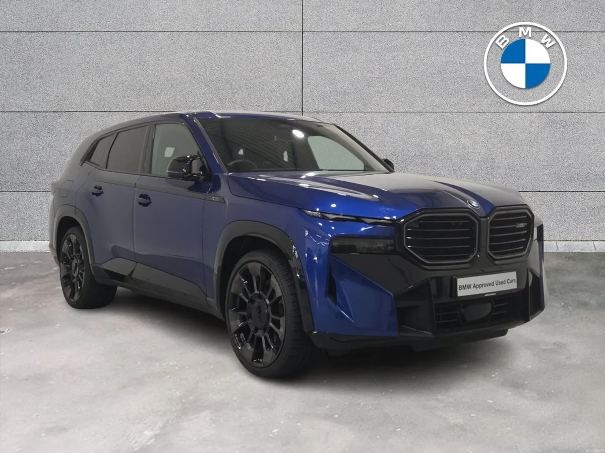 BMW XM 50e - Image 1