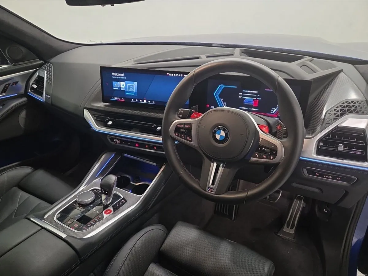 BMW XM 50e - Image 6