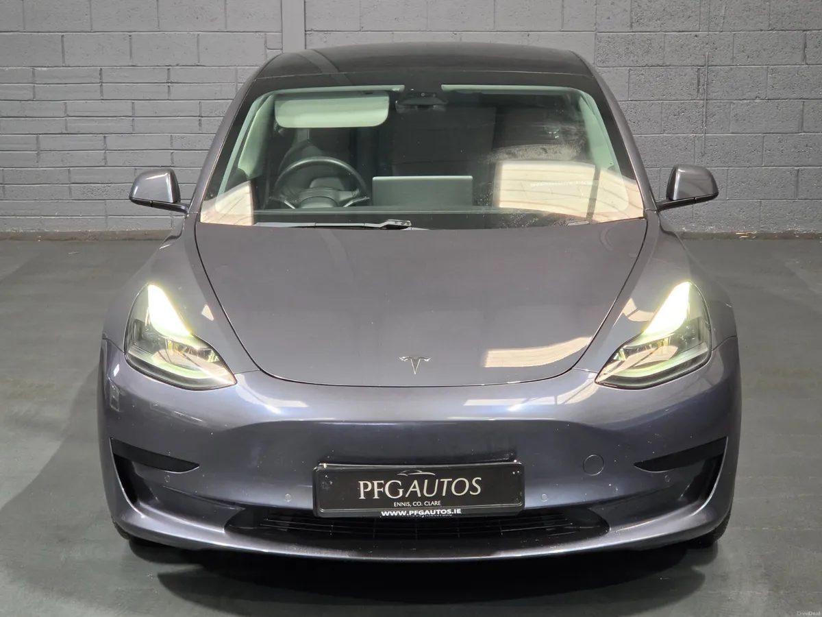 21 Model 3 - Image 4