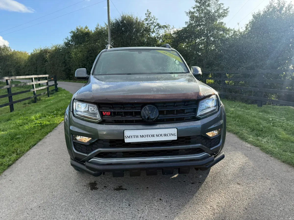 191 Volkswagen Amarok Aventura Black Ed***** - Image 6