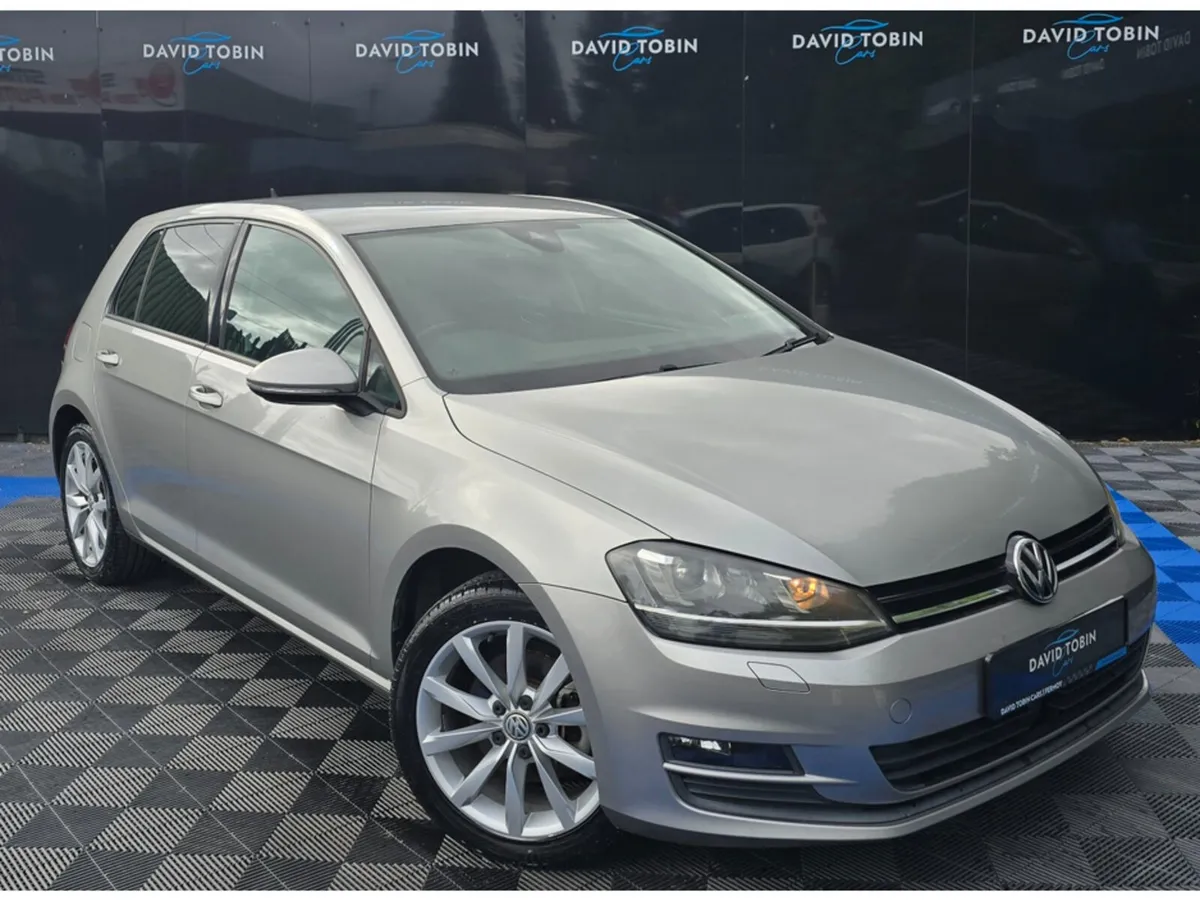 Volkswagen Golf 1.2 TSI AUTO/ ONLY 20,000 KM - Image 1