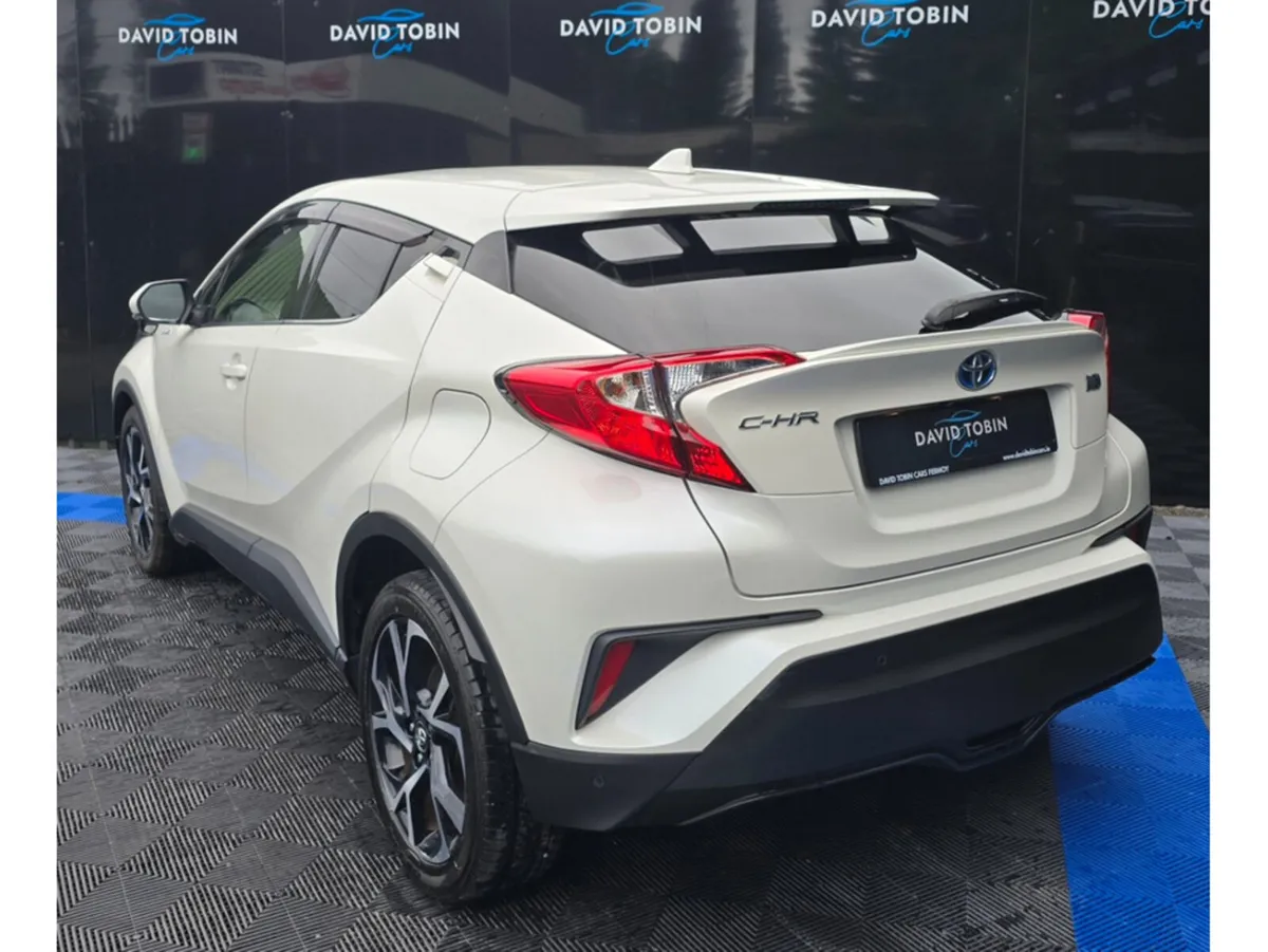 Toyota C-HR G SPEC 1.8 PETROL HYBRID AUTO - Image 5