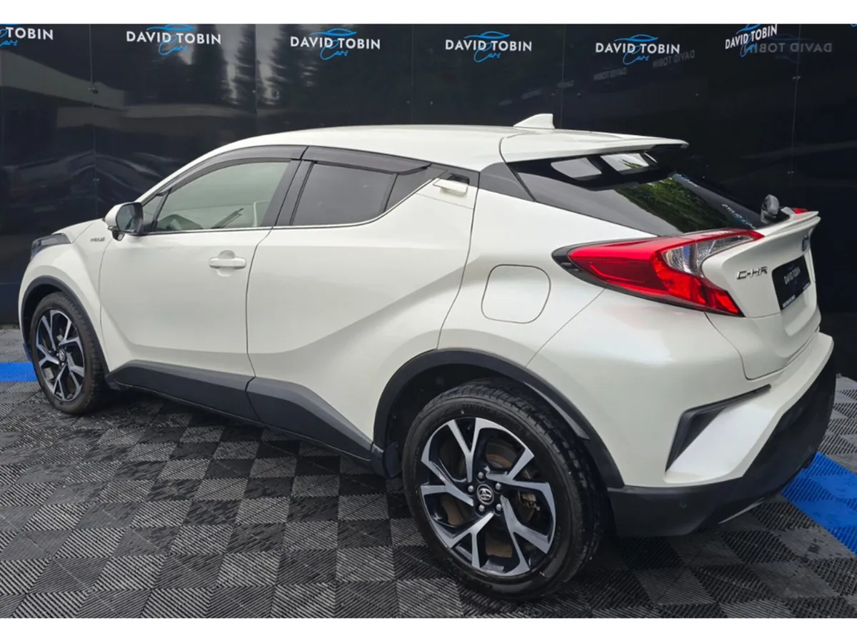 Toyota C-HR G SPEC 1.8 PETROL HYBRID AUTO - Image 3