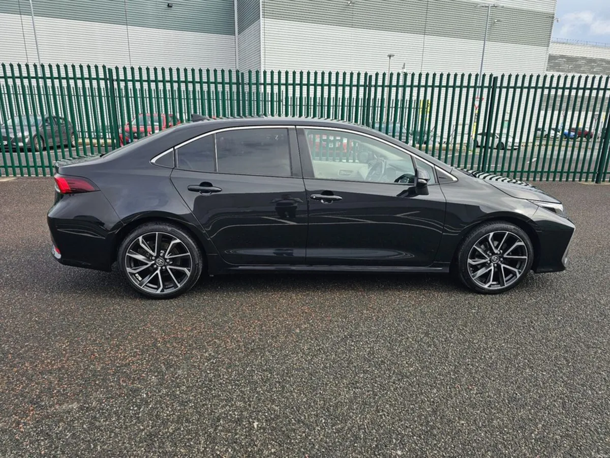 Toyota Corolla PETROL / HYBRID, SOL MODEL, HUGE SP - Image 6