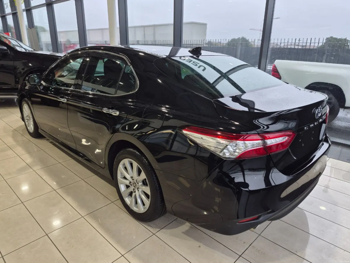 Toyota Camry G Hybrid - Image 4