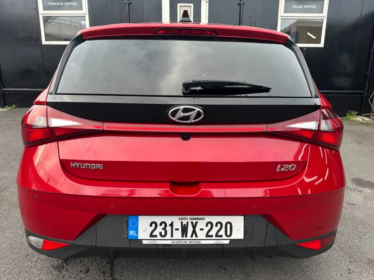 Hyundai i20 DELUXE PLUS 5DR - Image 3
